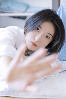 情侣在宾馆